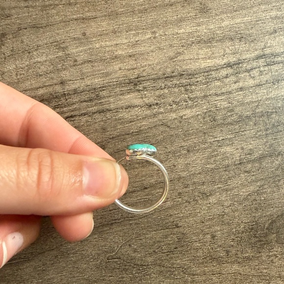 Vintage Turquoise and Sterling Silver Western Wrap Ring - Picture 3 of 4